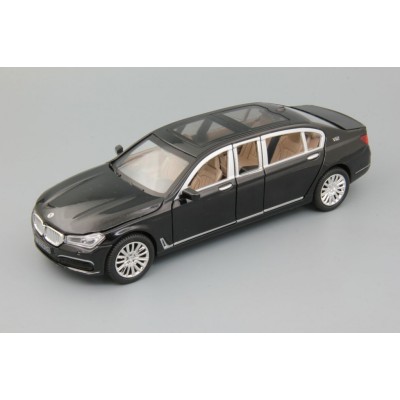 Металлическая машинка модель инерционная XLG M929G BMW 7 серии (синяя) 1:24 с звуком и светом